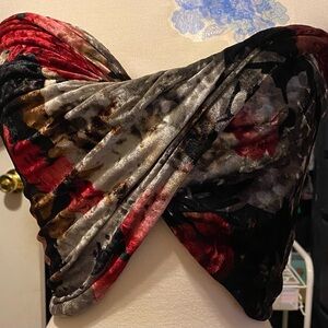 NWT, Madison 88 Women One Size Multicolor Velvet Tube Top